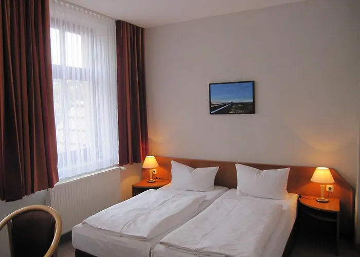 호텔 Am Kellerberg 3*